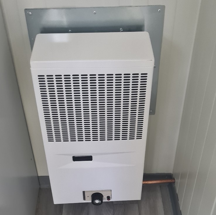 Außenwandofen mit 2 KW Leistung